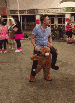 假发|搞笑GIF趣图：刚结婚那会，经常和老婆小吵小闹