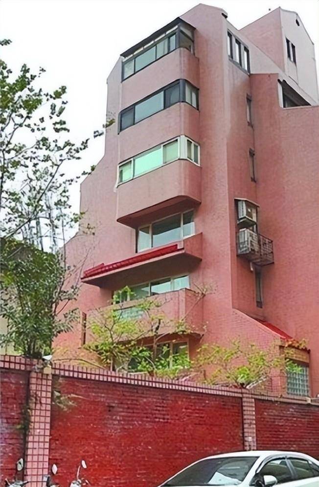 琼瑶庆祝84岁生日,穿红衣被赞像40岁,价值5亿豪宅曝光超豪华_房子