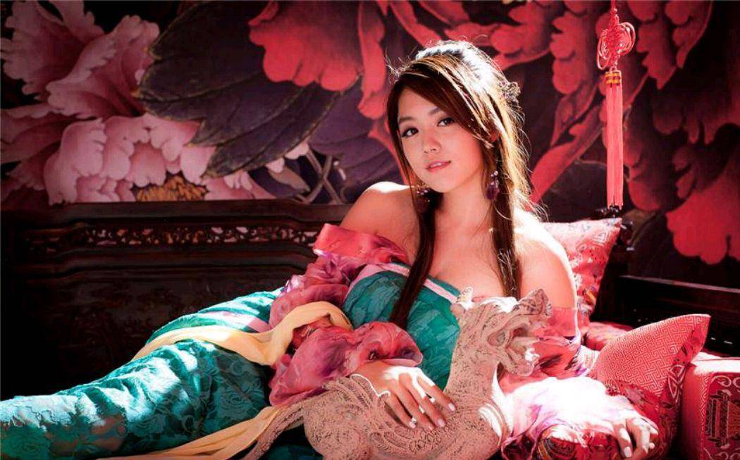 楚留香为什么会喜欢两儿子都和他一样大的石观音