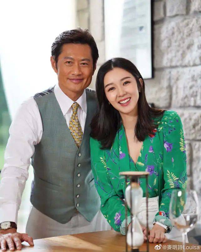 亚视复活推力作逐流时代港姐拍泳装戏激情戏牺牲大