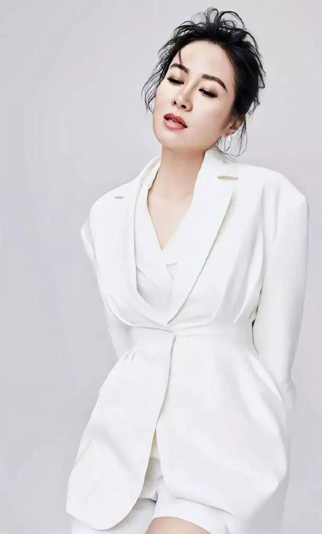 美女明星叶璇高清写真美图从头美到脚真是女人味十足