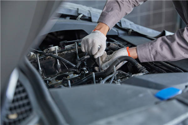 胎轮汽配专家汽修店提升营业额要维修技术也要汽配用品质量