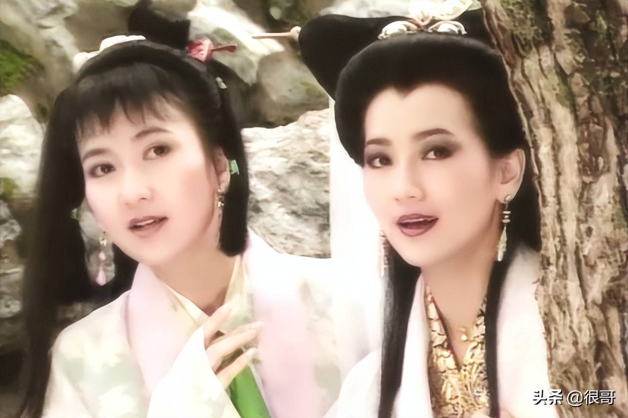 同样是演青蛇把张曼玉和钟欣潼放在一起差别就出来了