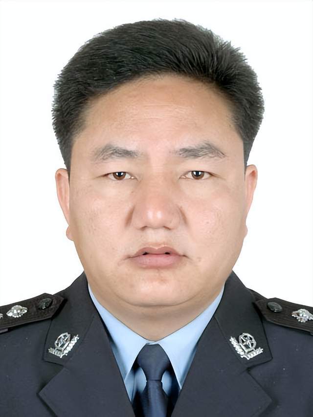 李周相,1989年7月参加公安工作,生前系贵州省毕节市威宁县公安局交通
