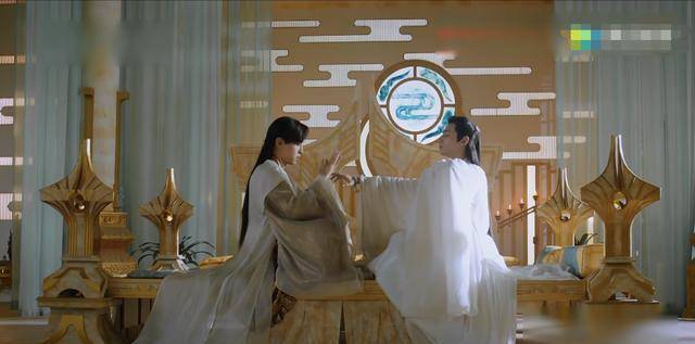 香蜜润玉痛恨旭凤为何不在九转金丹中下毒药其实他是被迫的