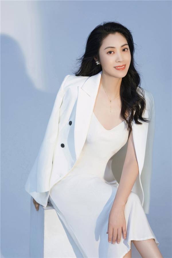 周木杨领衔主演新剧热播 再次演绎年龄跨度剧_周思涵_生活_管理工作