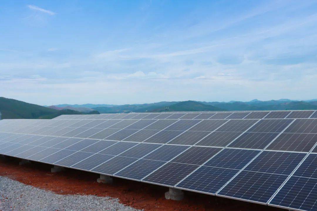 专注民用光伏科技创新鑫和绿色能源二代专利型bipv发电屋顶新发