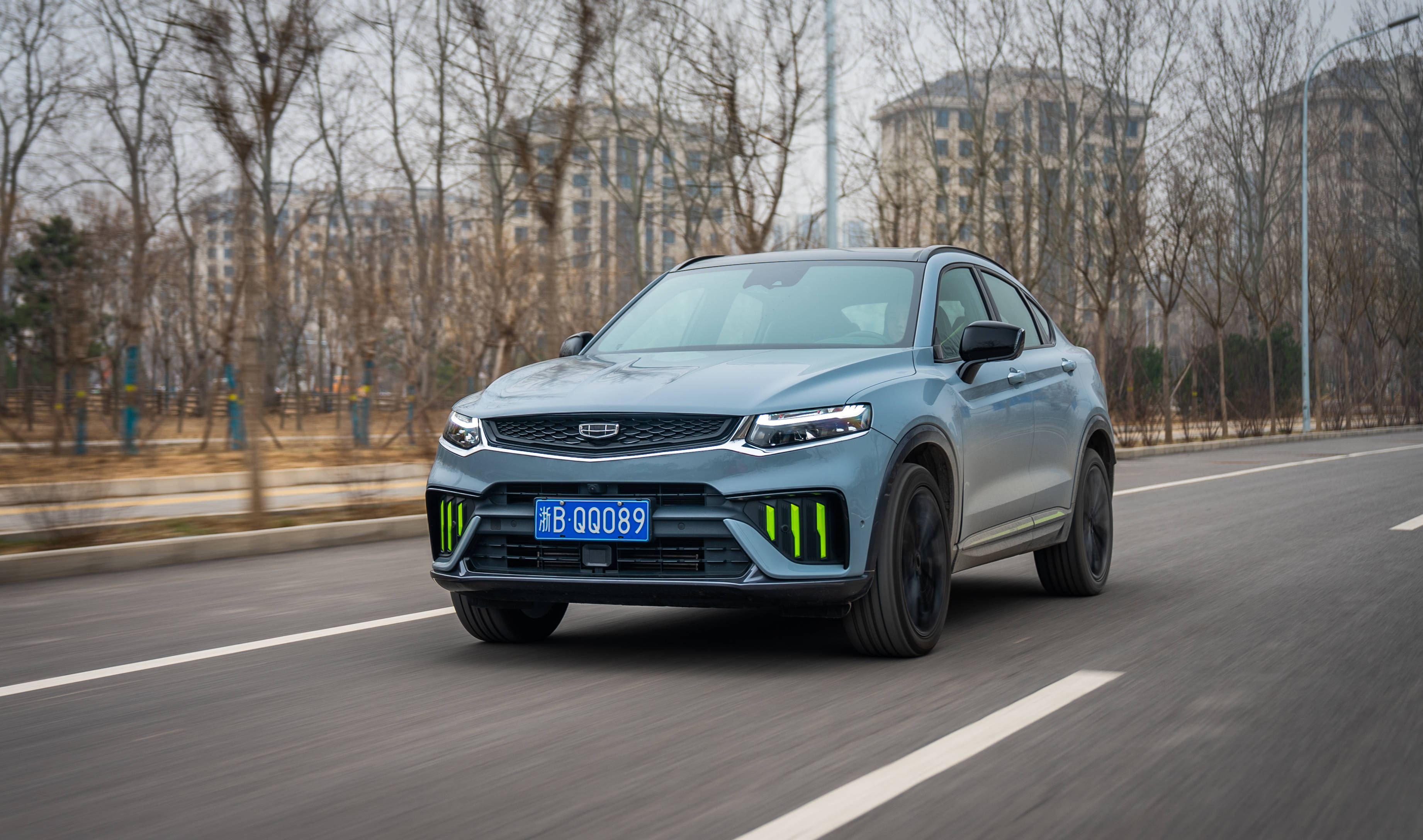 试驾星越s这是一台有态度的轿跑suv