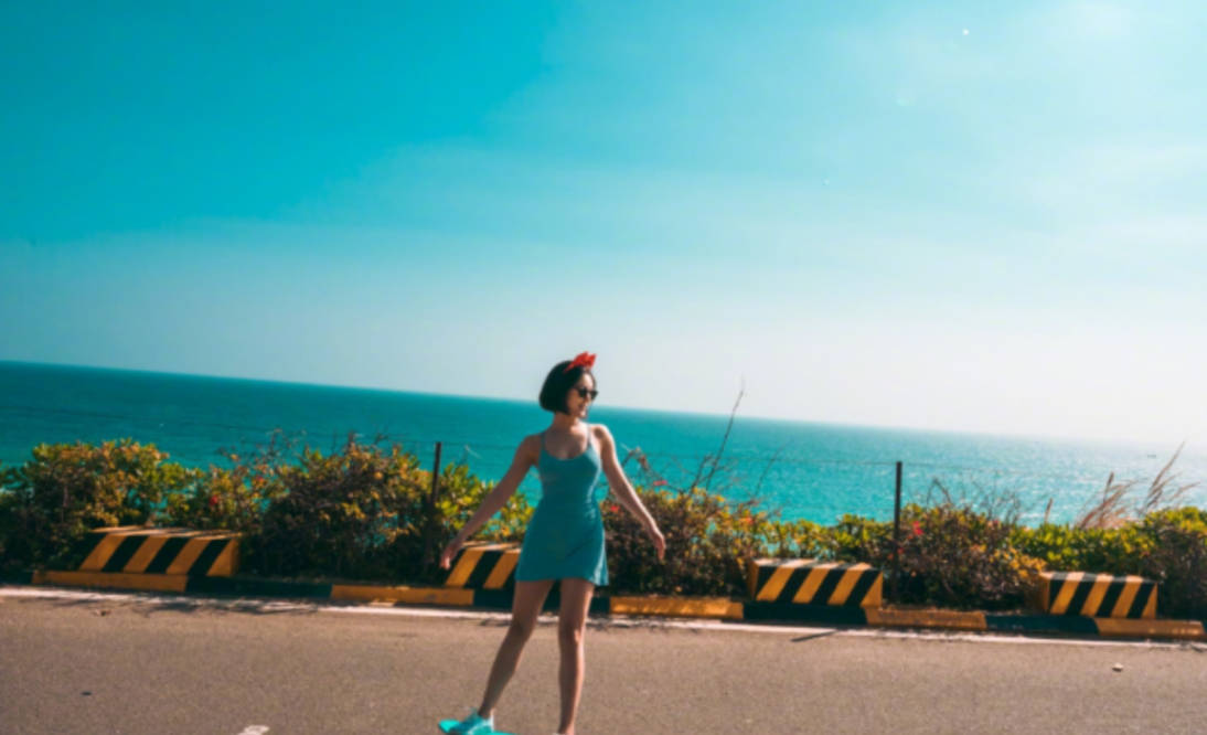 女神赵奕欢晒度假照穿修身瑜伽裤翘臀抢镜好身材一览无遗