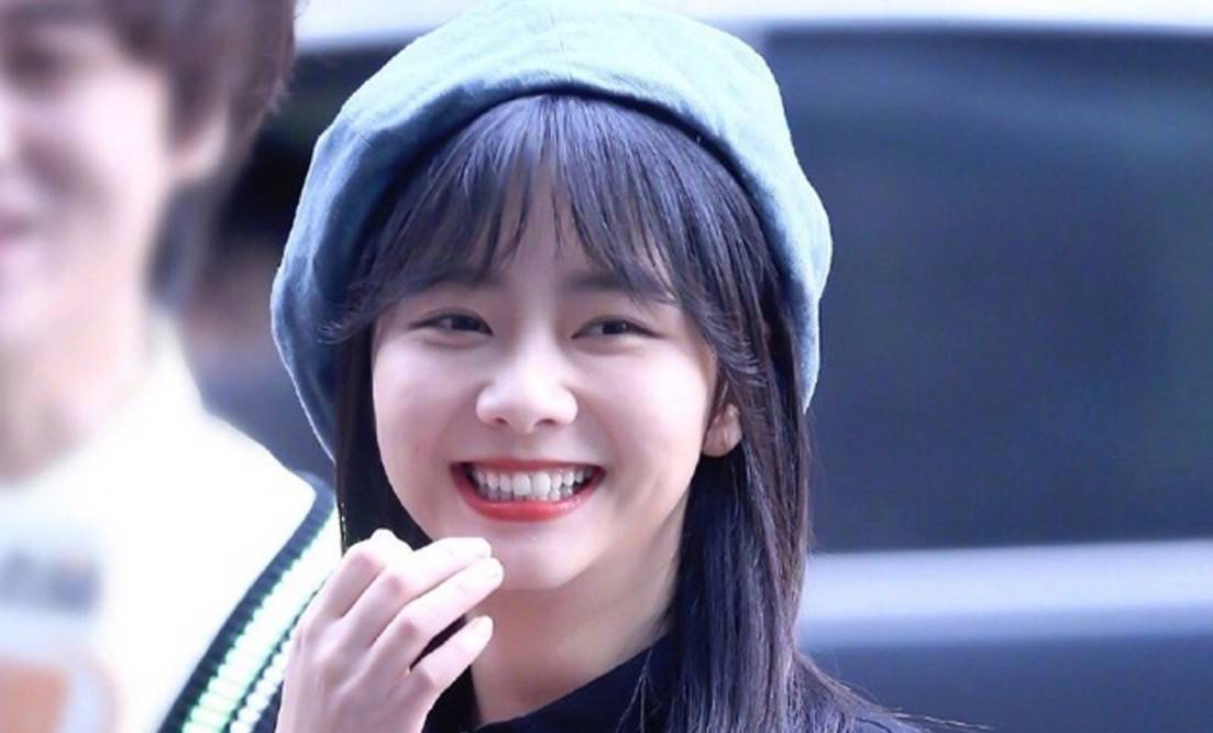 论"少女感"只服这4位女星,30还能演学生,共同点:没做烤瓷牙_谭松韵