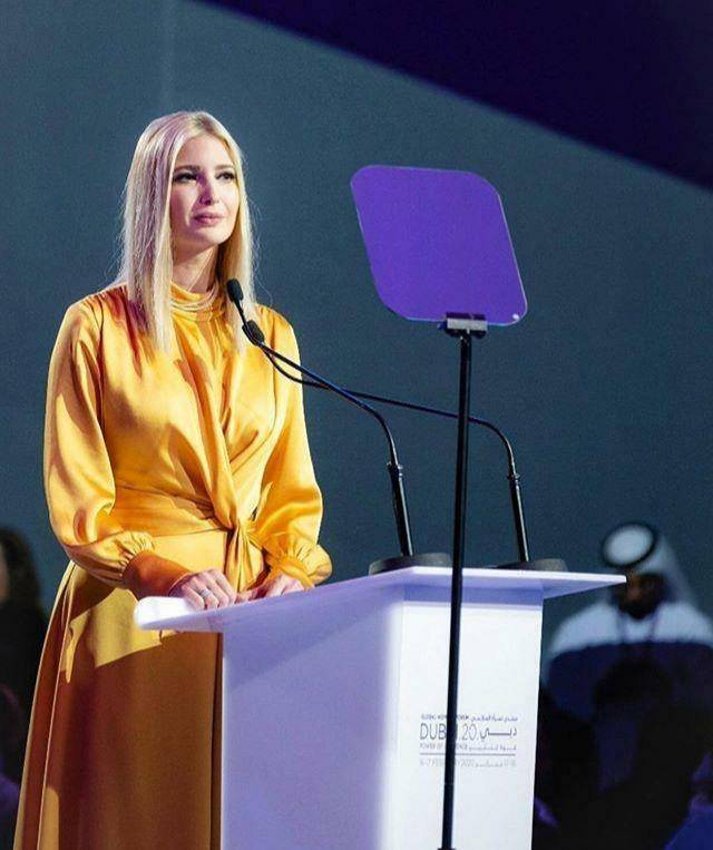 原创伊万卡真是金发尤物穿金黄色连衣裙勒出凹凸感气场a爆了