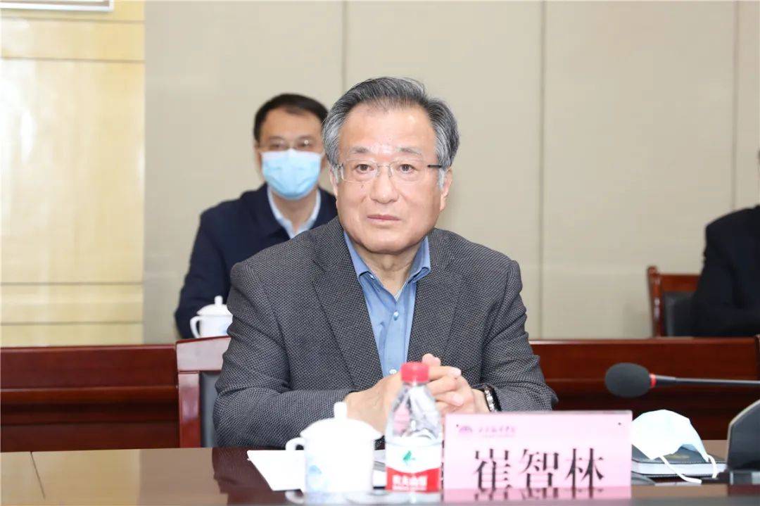 长安区副区长元伟东到西安翻译学院调研指导工作