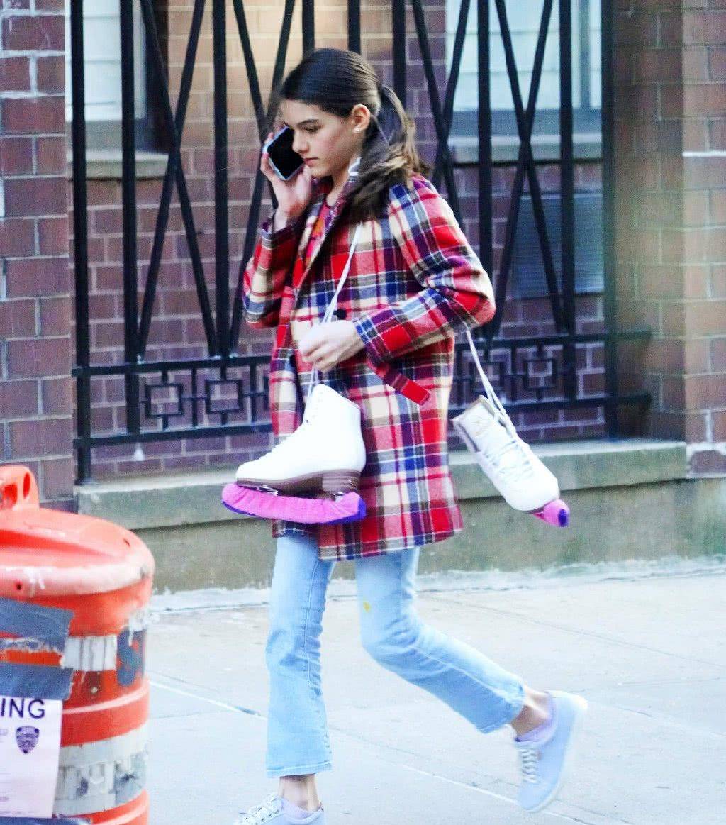 汤姆·克鲁斯年轻时候的帅气是所有人都有目共睹的,但其和前两任妻子