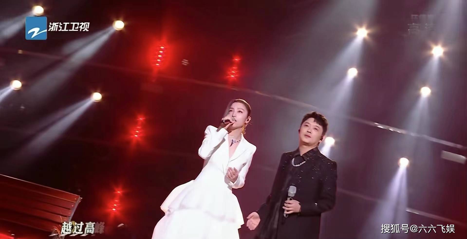 原创13年后重新站上舞台唱歌演戏只被记住侧脸潘辰被评又懒又端