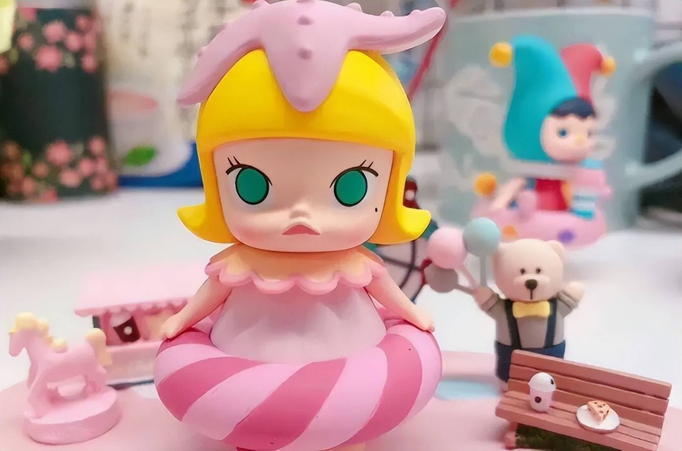 年净利润超10亿,盘点泡泡玛特的ip帝国_molly_故事_品牌