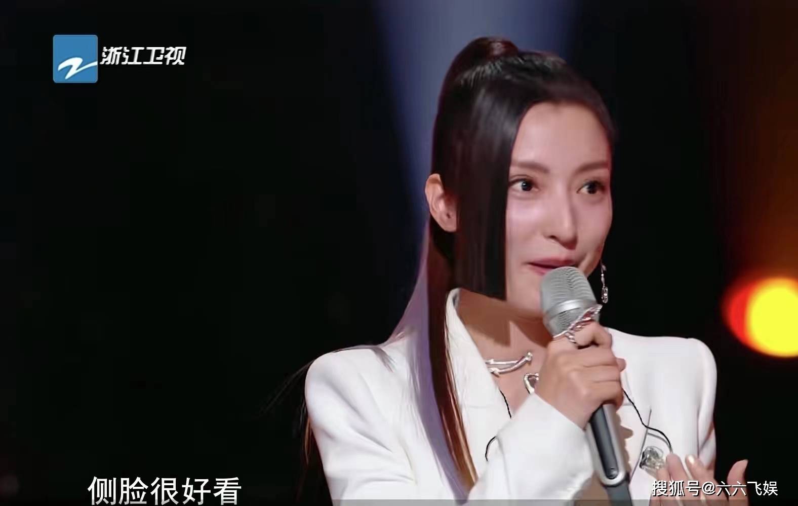 原创13年后重新站上舞台唱歌演戏只被记住侧脸潘辰被评又懒又端