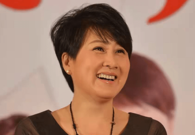 张凯丽和丈夫相爱26年我先生不是郭冬临绯闻让她哭笑不得