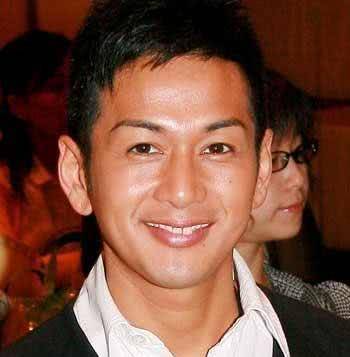 21岁靠姐夫出道,33岁成50亿"驸马爷",至今活成男人羡慕的样子_吴家乐