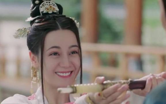 被心上人射中最终掉入悬崖_李世民_阿诗勒_李建成