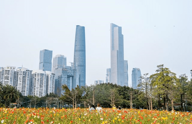 廣州二沙島花開成海這裡沒有圍牆且免費開放你去打卡了嗎