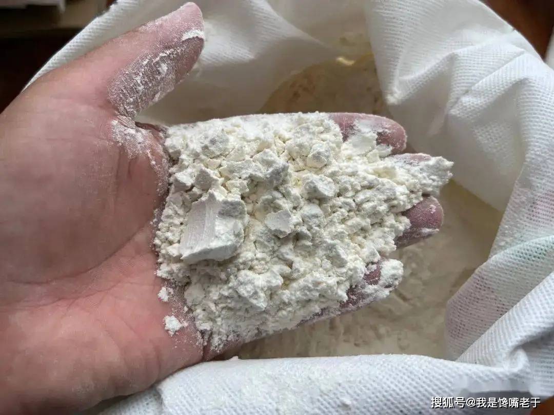 原创买面粉要分清高筋中筋低筋差别很大建议弄懂再买不会错