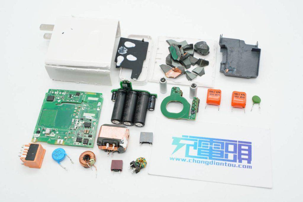 网拆解总结华为100w超级快充充电器仅有一个usb-a口,支持华为fcp和scp