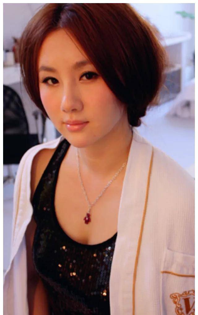 原创王晶最看好能接班邱淑贞的性感女神孟瑶