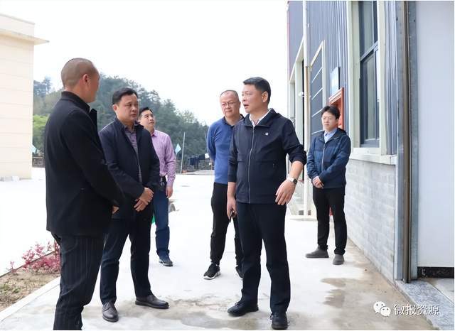 资源县挂职县委常委,副县长李源,副县长吴龙源陪同调研.