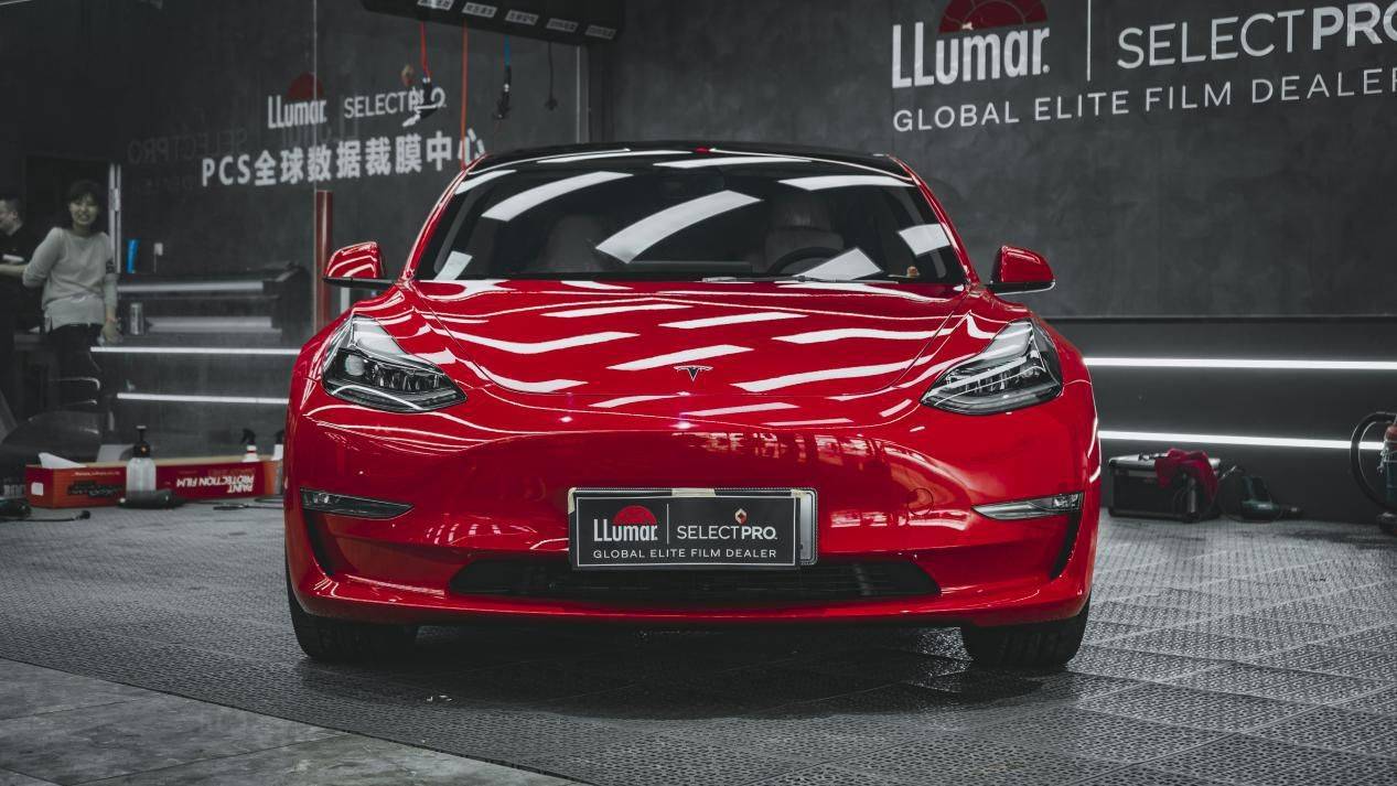 天津汽车改色特斯拉model3胭脂红贴膜案例分享