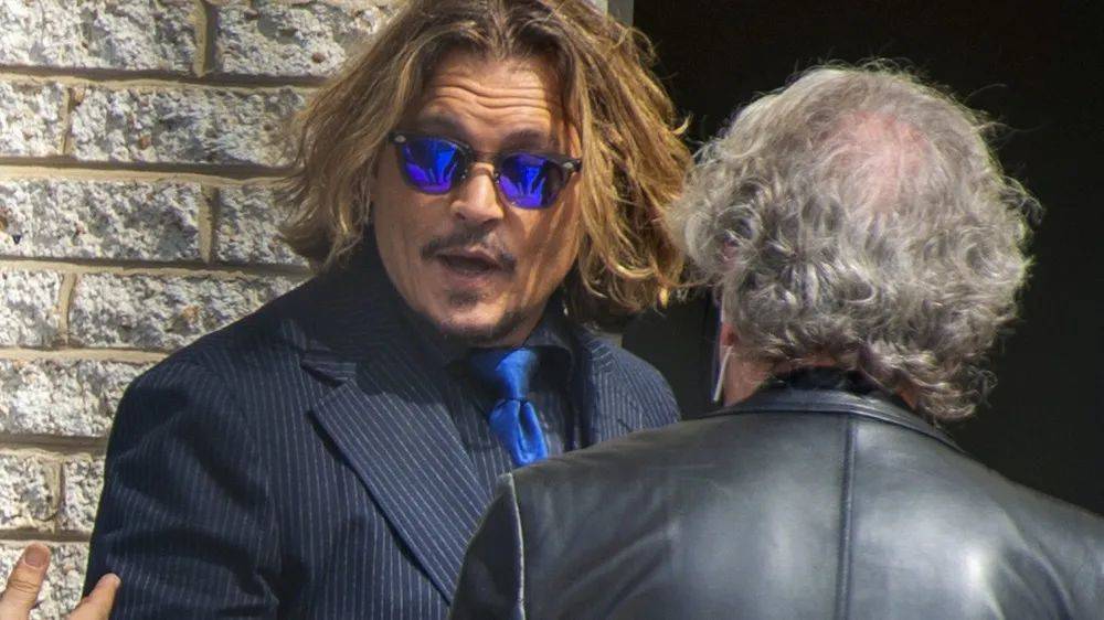 原创59岁德普被指控性侵前妻二人在法庭互相数落男方事业几近摧毁