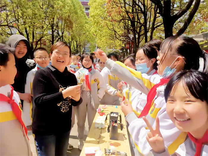 办学特色大观昆明市第十二中学底蕴雄厚永葆斗志
