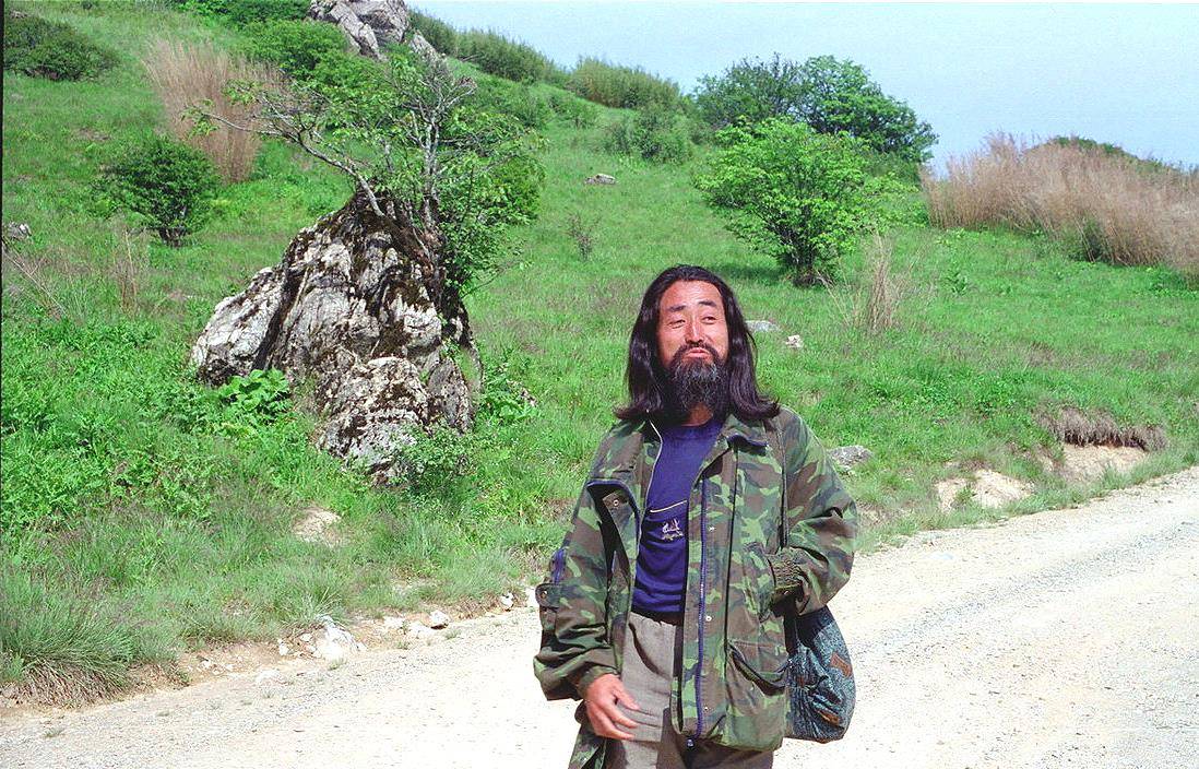 一代中国奇人倾家荡产找野人三任妻子离他而去他说从不后悔