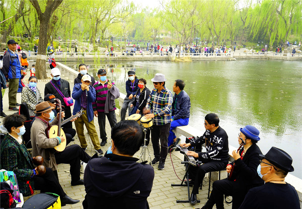 没有皇家园林血统,却有百姓人家情缘_陶然亭公园_活动_画面