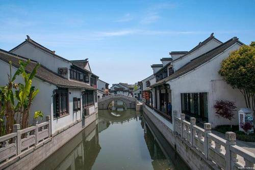 江苏最宜居的3座小城，环境优美，医疗和交通都很发达