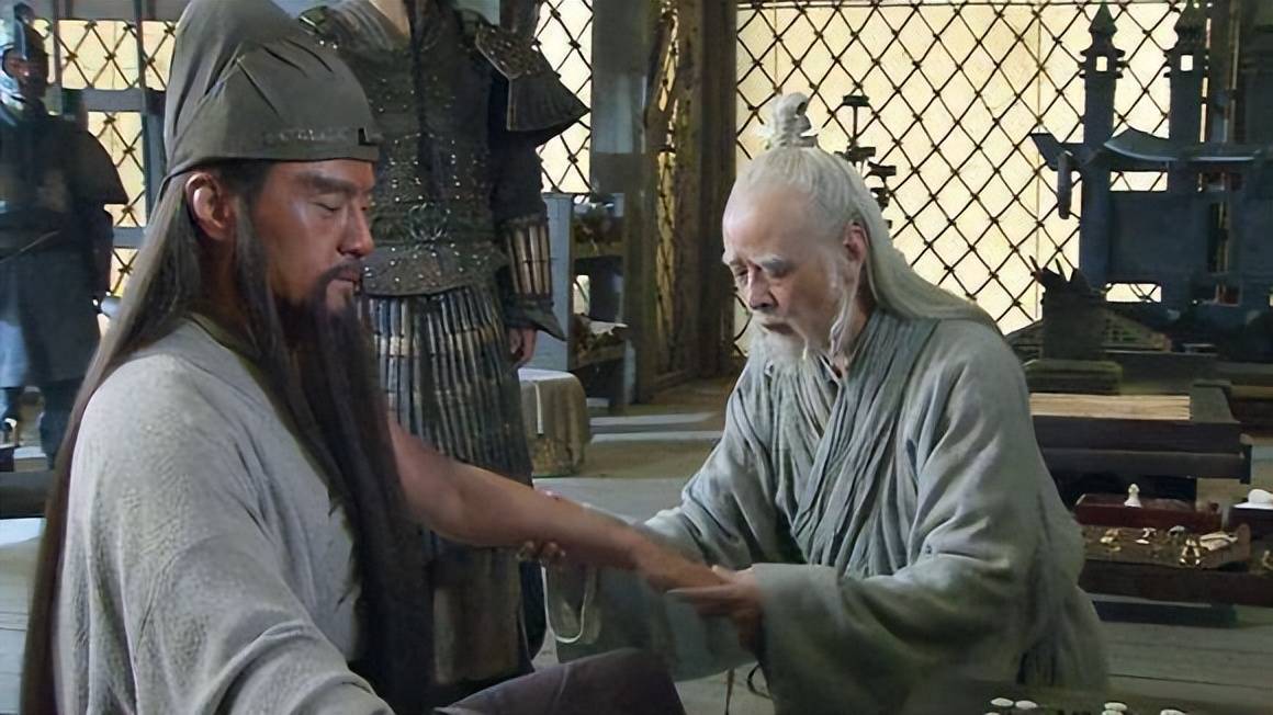 原创曹操为啥不答应华佗的开颅手术这样能治好头痛吗你咋看