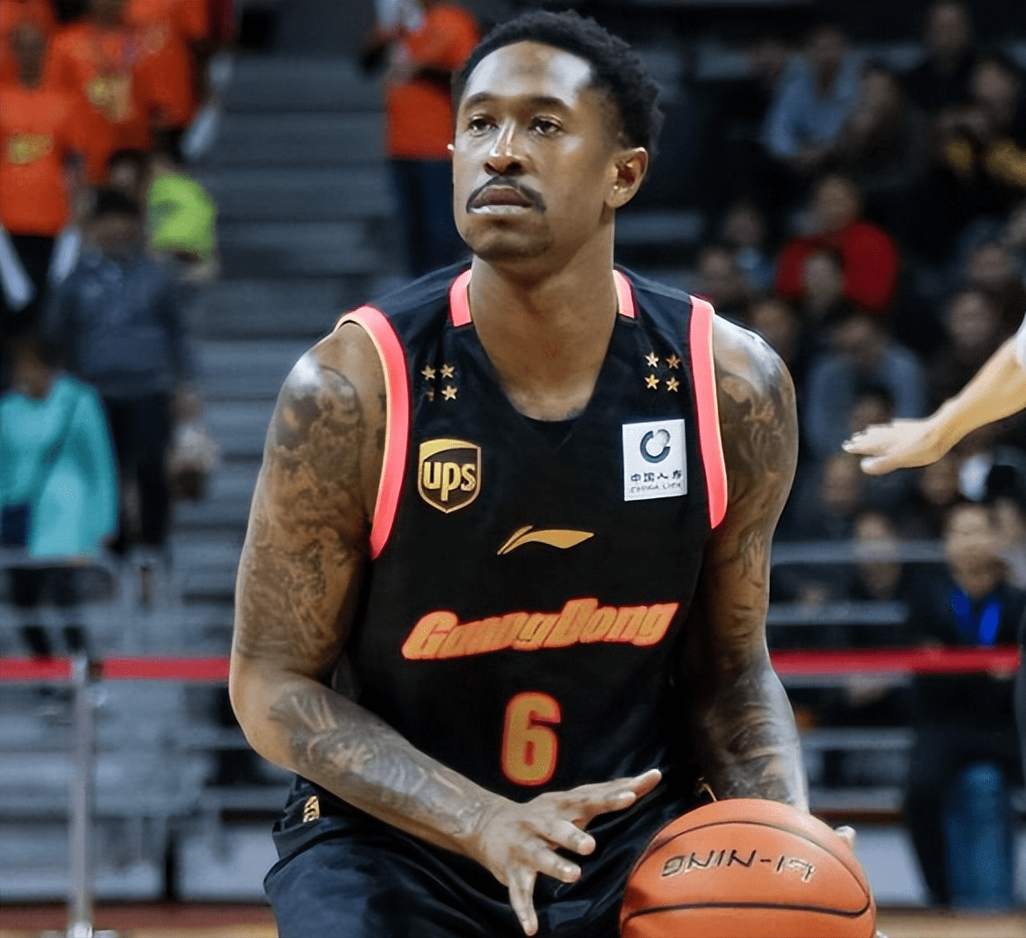 原创宏远速递马尚霸气表态复仇辽篮威姆斯深情告别球迷徐杰哭了