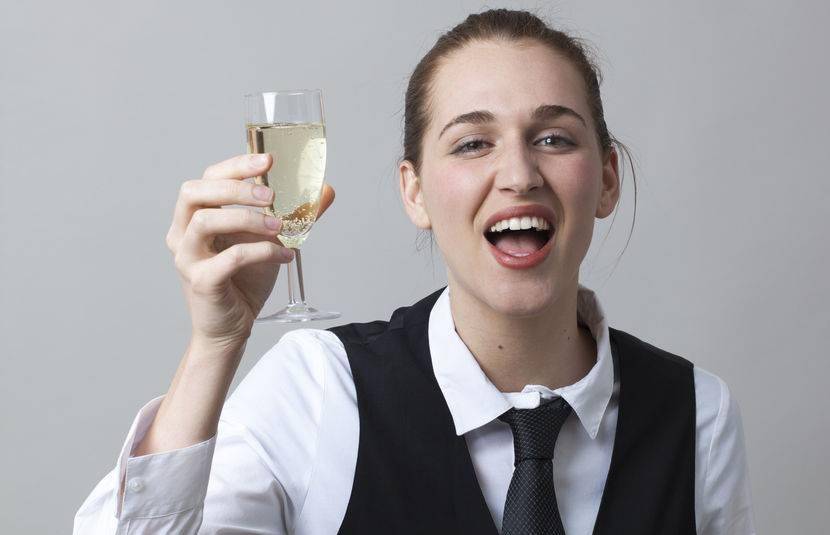 原创喝酒后脸白的人真的千杯不醉与喝酒脸红的人比谁酒量好