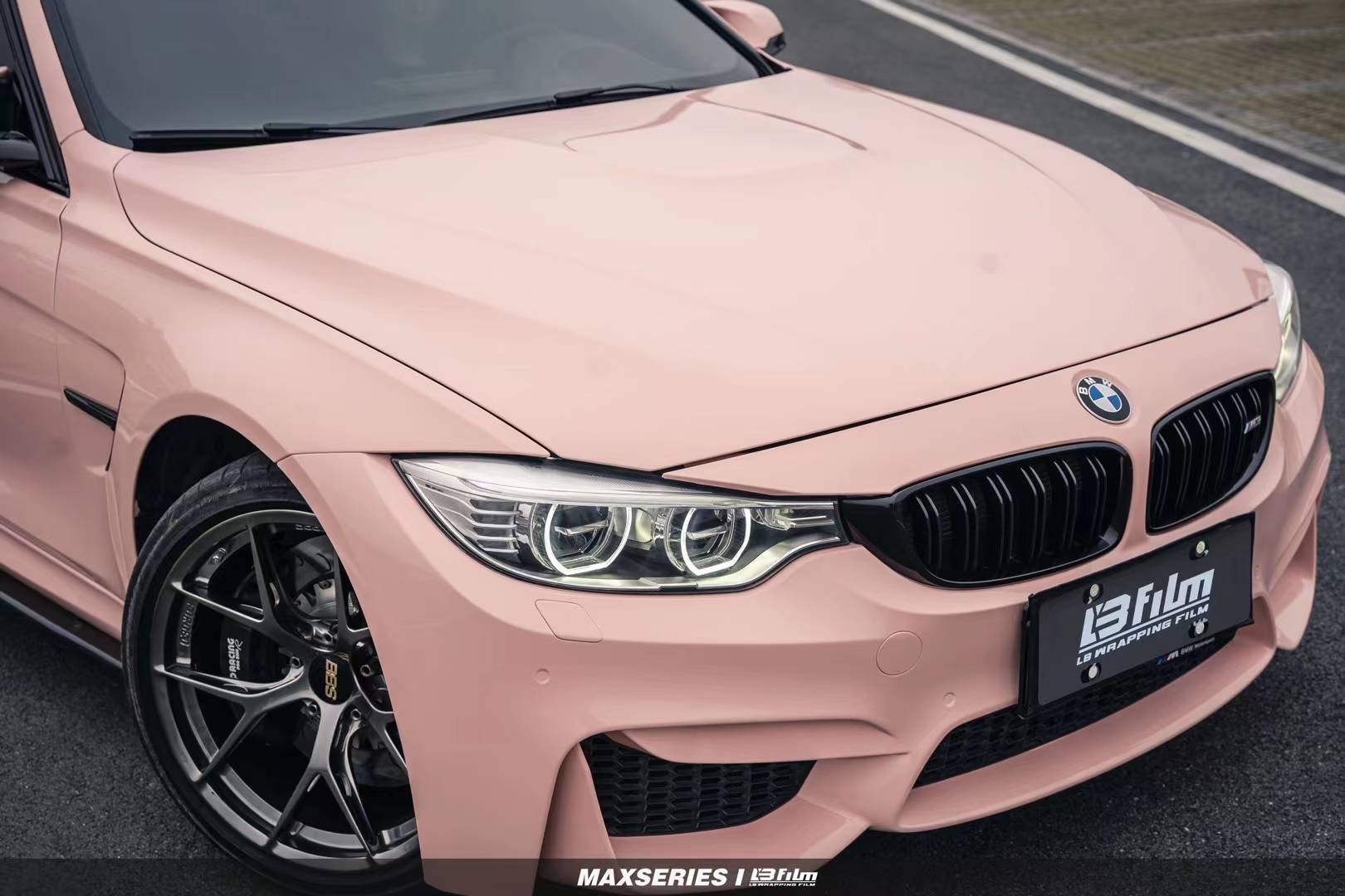宝马m3lbfilm改色膜超亮樱桃粉