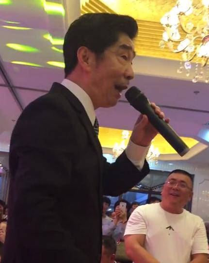 67岁陈国庆近况曝光,凭《老娘舅》大火,如今却靠跑小商演为生?