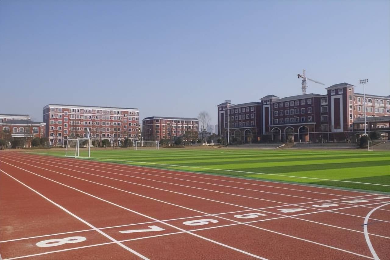 一看通知,家长怒发冲冠_平板_五河县_育英中学