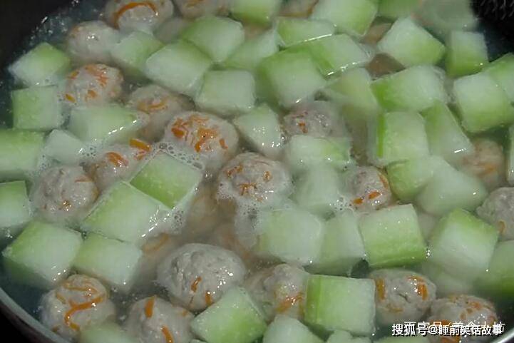 秋天进补,多给孩子做这汤,鲜香滋补营养好喝,孩子超爱喝_冬瓜_丸子