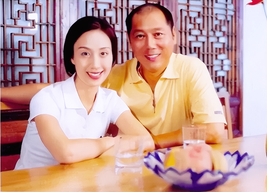 史依弘与李成儒离婚15年两人的人生处境截然不同