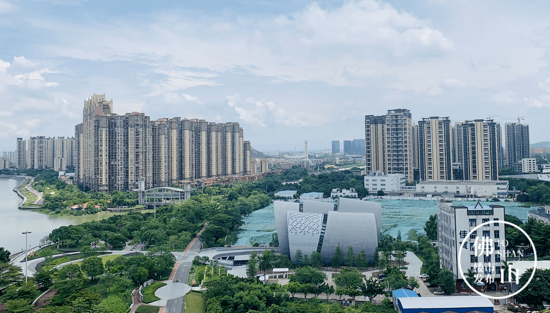 楼市发布摄不过,a本身就在北滘工作,当年也有足够的首付买北滘新城