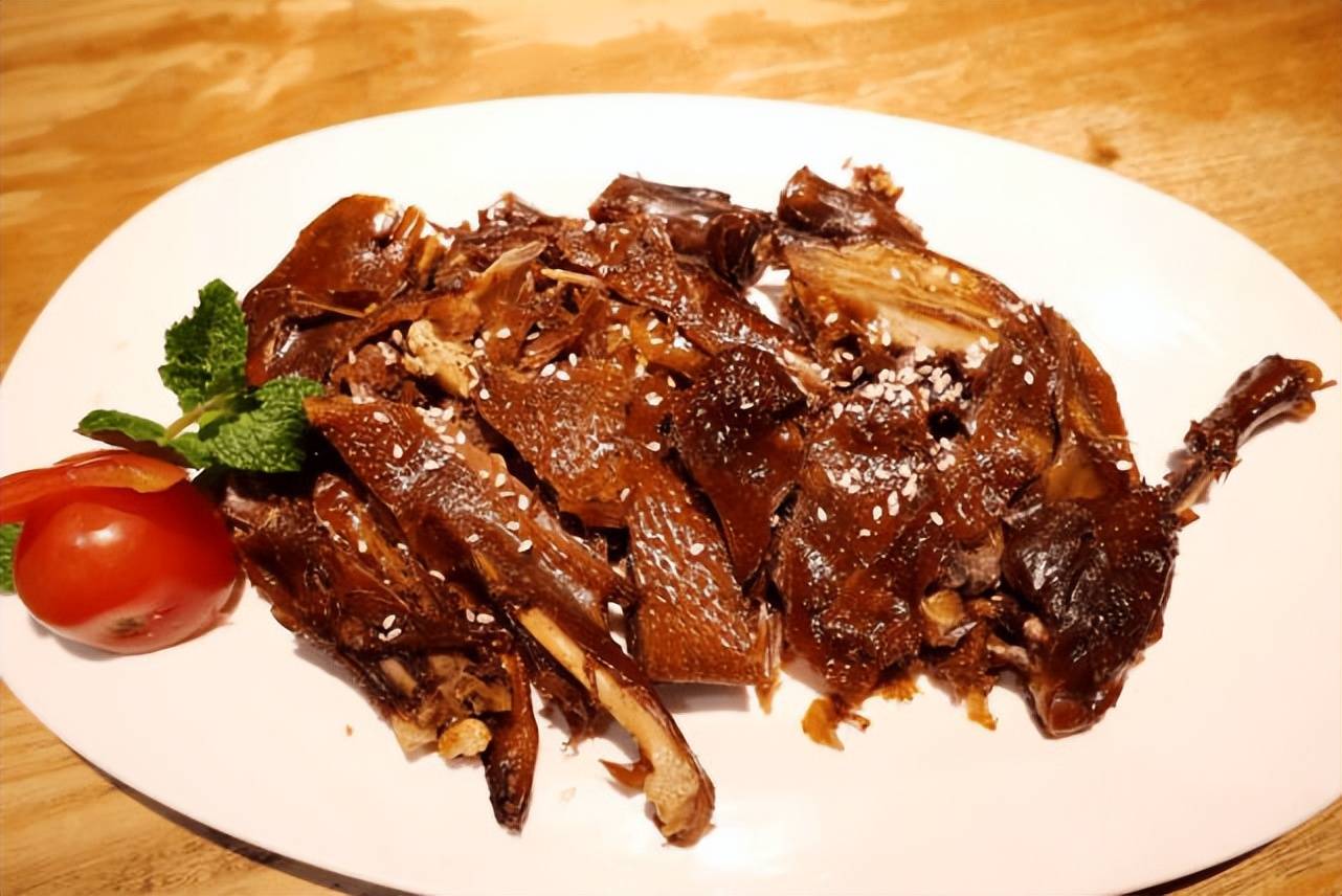 南京最有名的6道鸭子美食,风味各异,一道比一道香_盐水鸭_金陵_板鸭