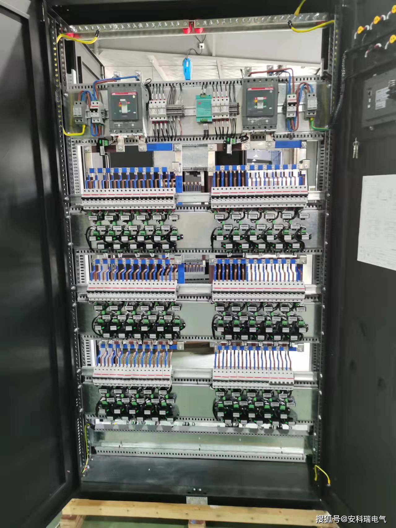 霍尔电流传感器在直流列头柜的应用