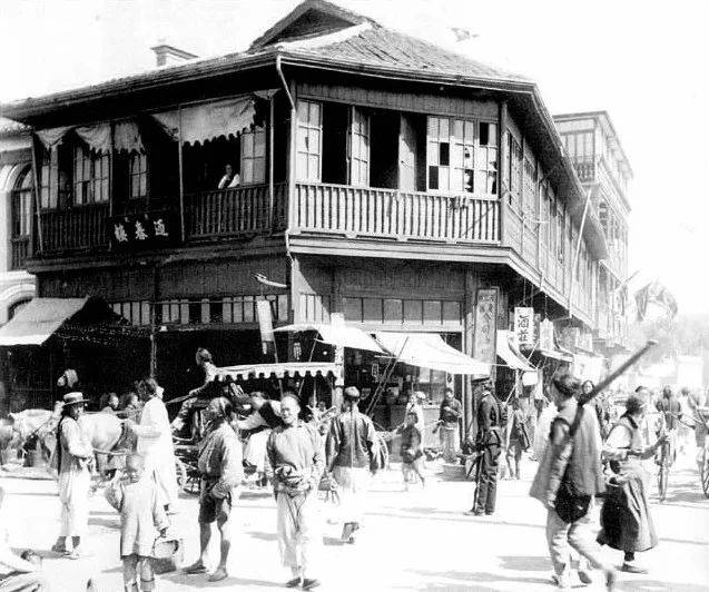 清朝末年街景老照片和影视剧中的景象天差地别