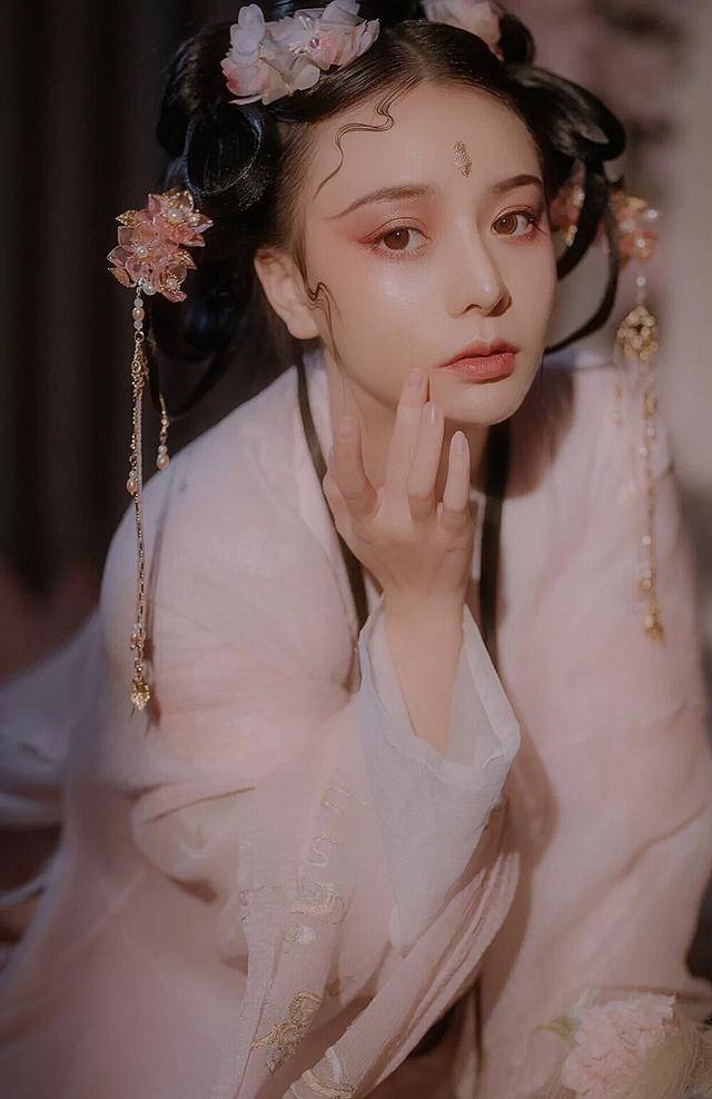 原创女人脸上有这几个特征在古代都是妾相难登大雅之堂