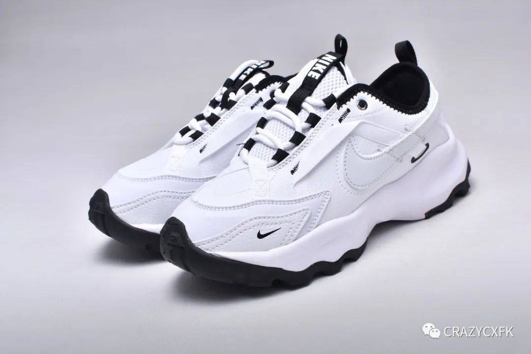 耐克niketc7900黑白反光钩透气低帮跑步鞋