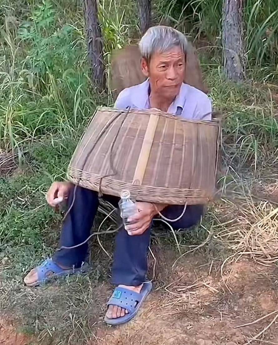 湖南第一网红张焱生于贫穷农村靠坑爹爆火年入100万元