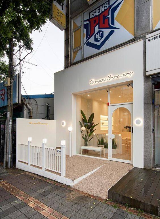 轻松易筑|店铺装修怎么搞,学会这几招就够啦!_色彩_装饰_特点